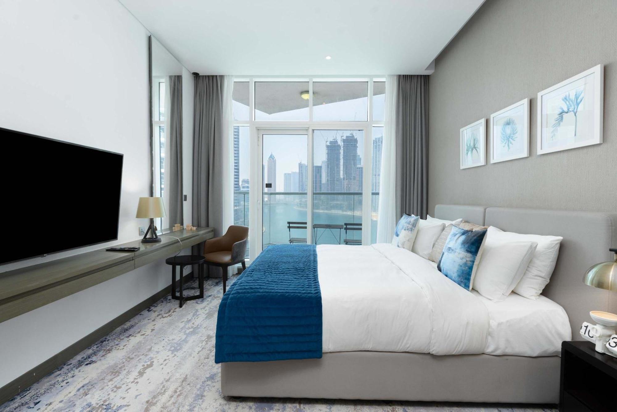Luxury Canal-view Dubai