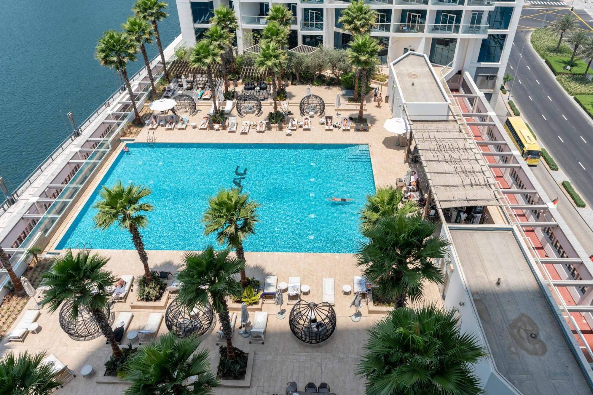 Apartment Luxury Canal-view Dubai